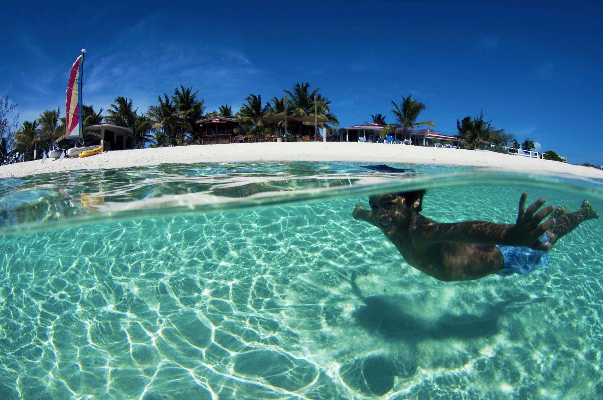 Bohio Dive Resort Cockburn Town Extérieur photo