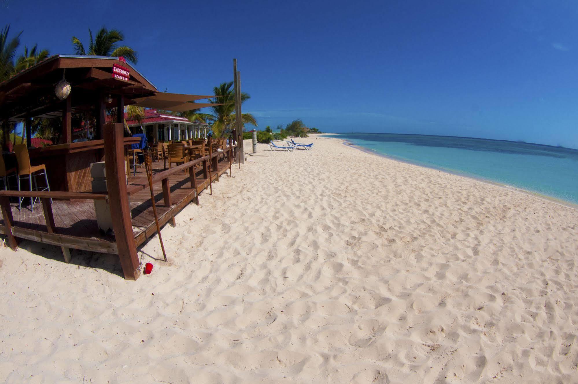 Bohio Dive Resort Cockburn Town Extérieur photo